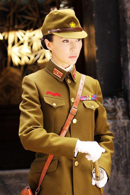 日本军官的披风,彰显威严与荣耀的军装象征